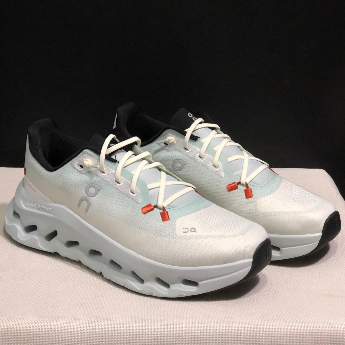 Cloudtilt - Ivoire mineral